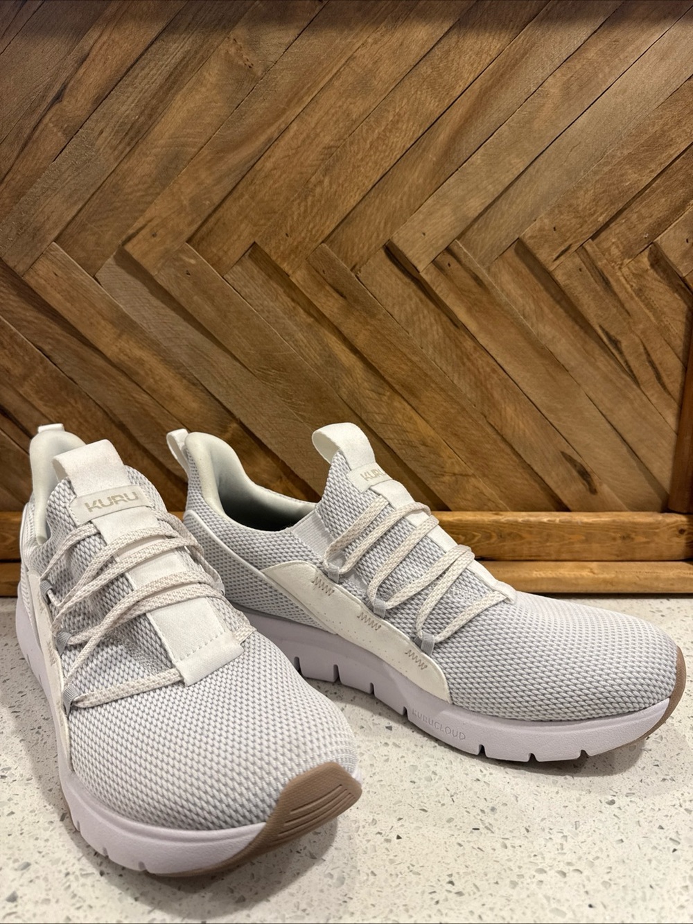 KURU Men’s Light Gray Knit Athletic Sneakers